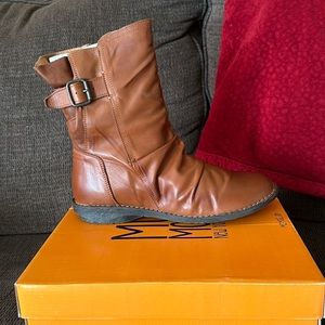 New in box Mix Mooz Parade ankle boots in Brandy color